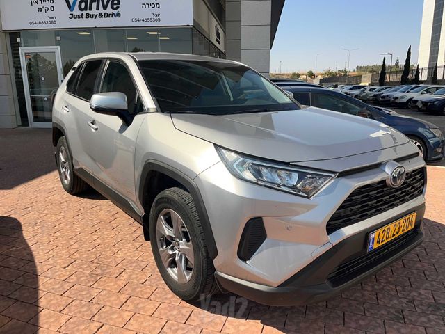 מודעת רכב טויוטה RAV4