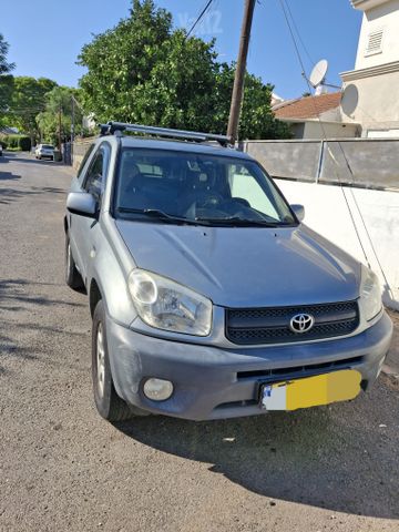 טויוטה RAV4