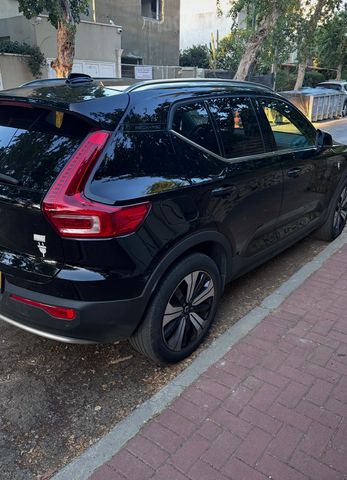 וולוו XC40