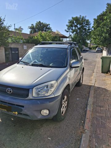 טויוטה RAV4
