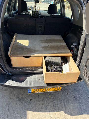 טויוטה RAV4