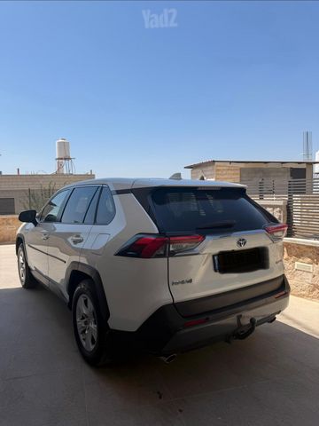 טויוטה RAV4