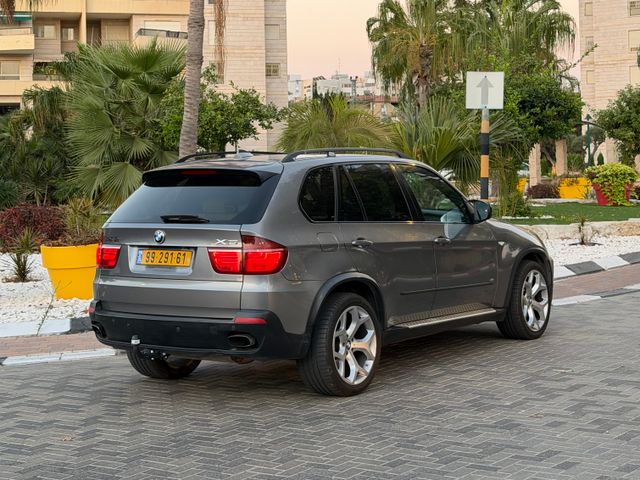 ב מ וו X5
