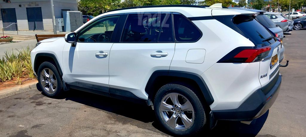 טויוטה RAV4