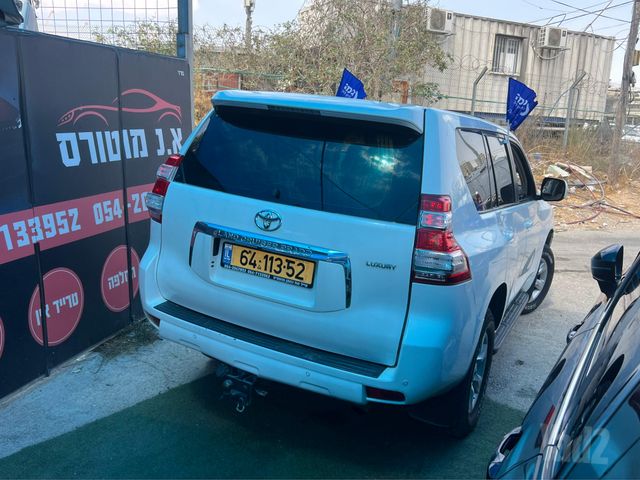 טויוטה לנד קרוזר