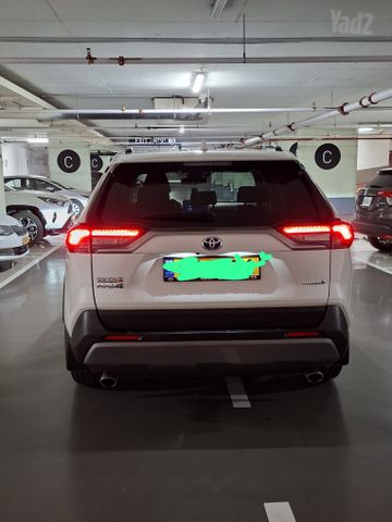 טויוטה RAV4