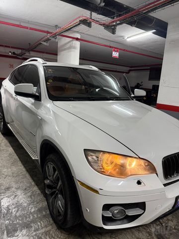 ב מ וו X6