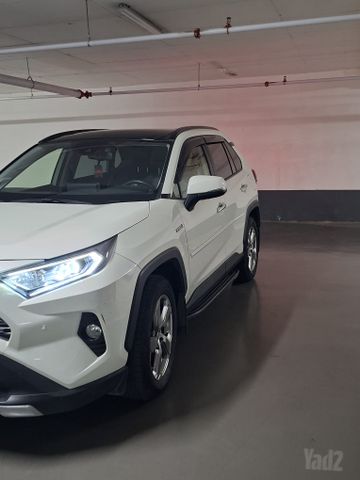 טויוטה RAV4