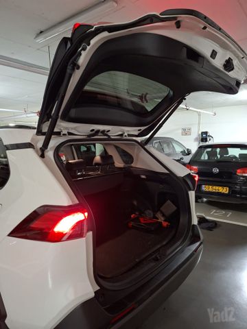 טויוטה RAV4
