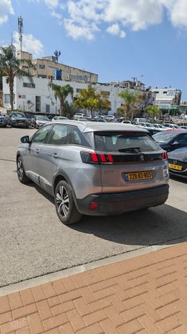 פיג'ו 3008