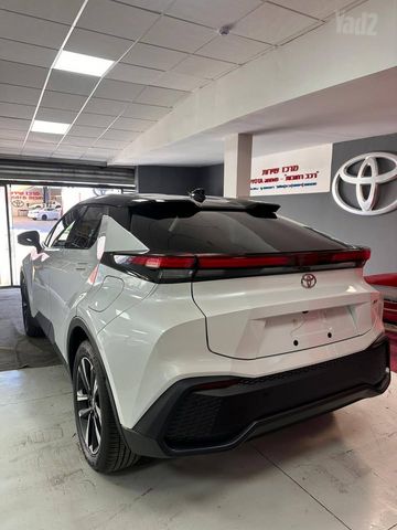 טויוטה C-HR