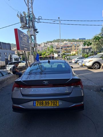יונדאי אלנטרה