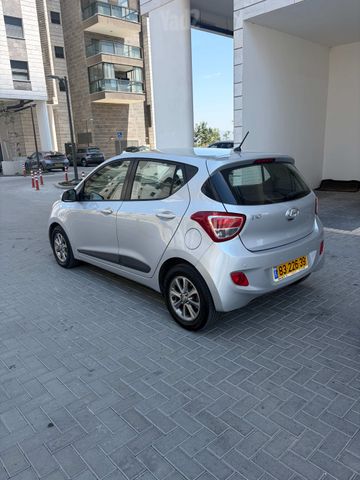יונדאי i10