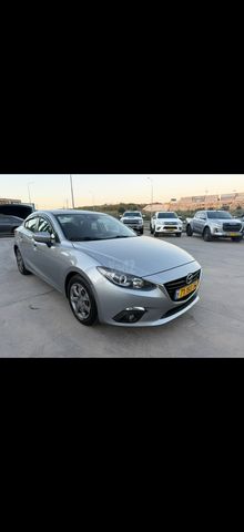 מודעת רכב מאזדה 3
