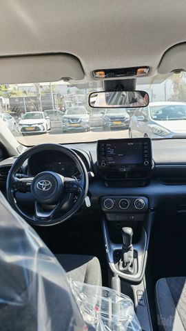 טויוטה יאריס