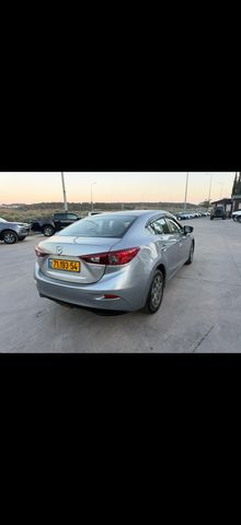 מאזדה 3