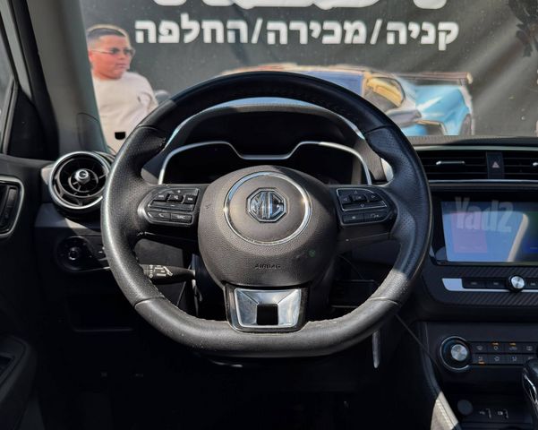 אם ג'י ZS