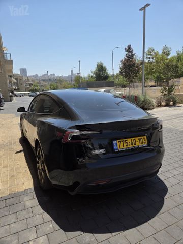 טסלה מודל 3