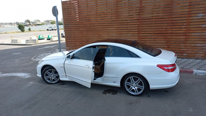 מודעת רכב מרצדס-בנץ E-class 1