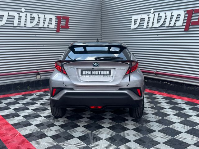 טויוטה C-HR