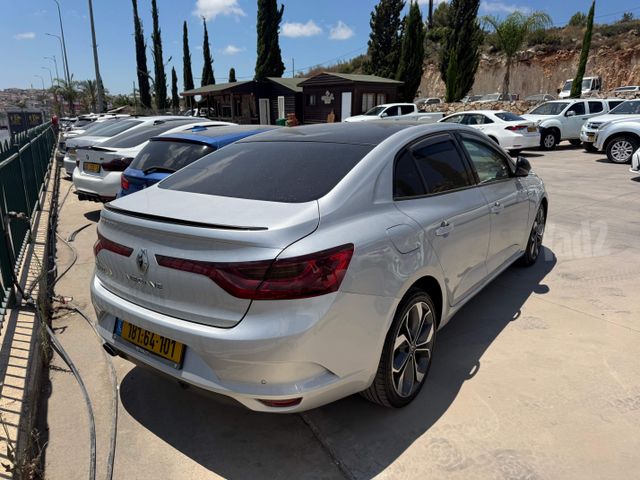 רנו מגאן