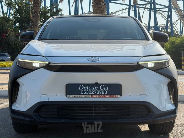 מודעת רכב טויוטה bZ4X 2