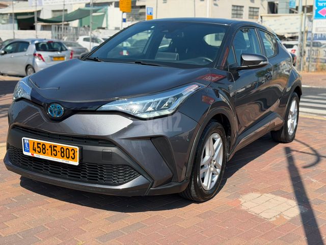 מודעת רכב טויוטה C-HR