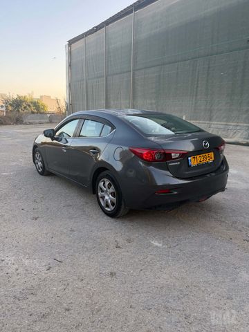 מאזדה 3