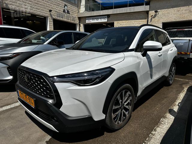 טויוטה קורולה קרוס