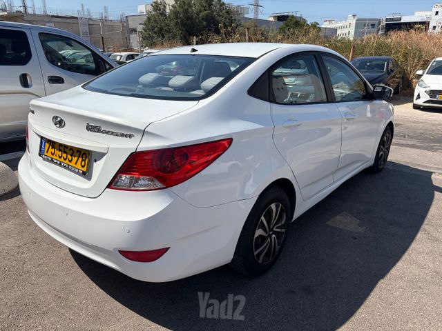 יונדאי אקסנט i25
