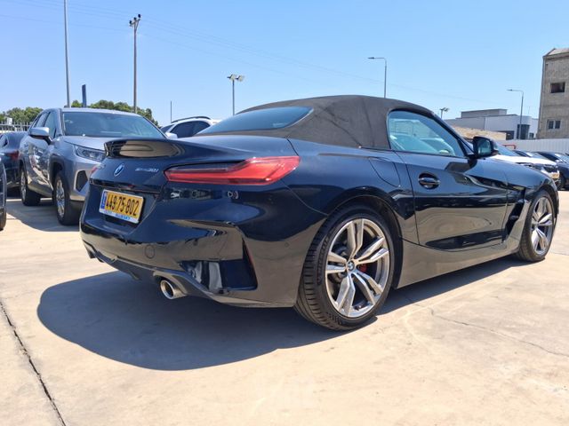 ב מ וו Z4