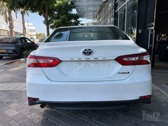 טויוטה קאמרי