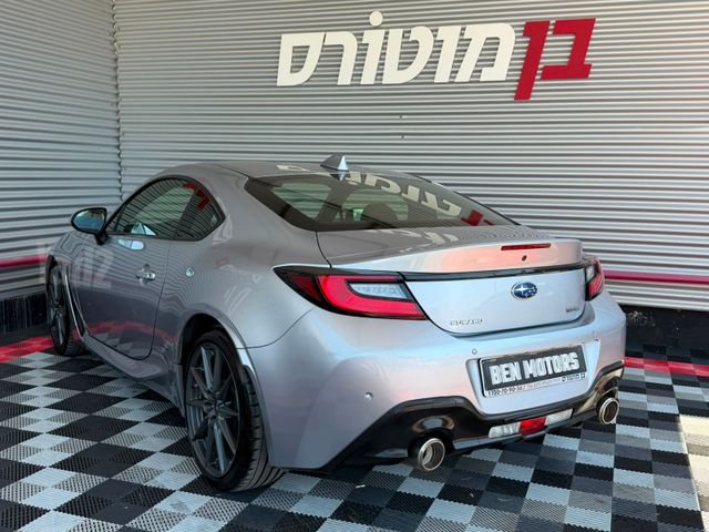 סובארו BRZ