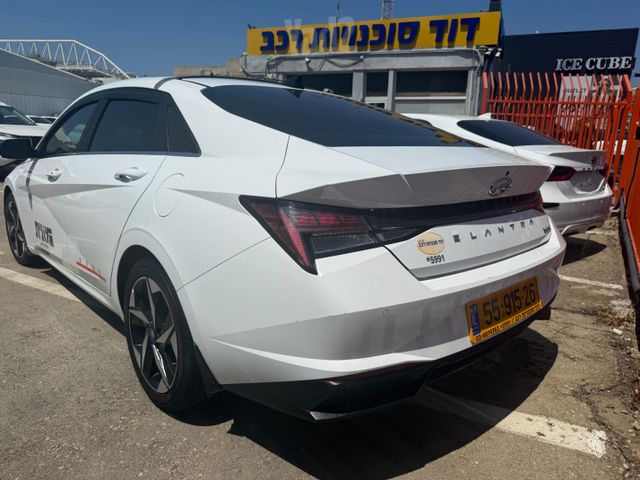 יונדאי אלנטרה