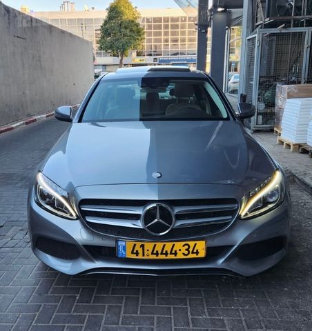 מודעת רכב מרצדס-בנץ C-class