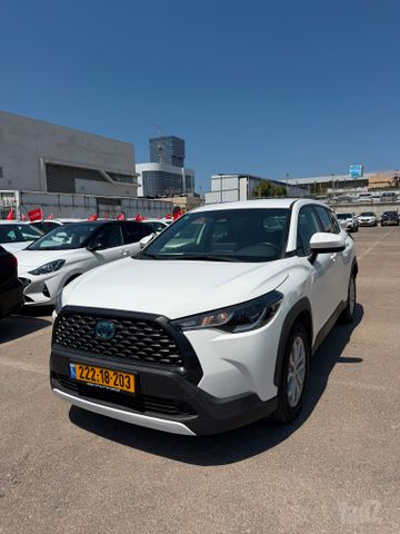 מודעת רכב טויוטה קורולה קרוס