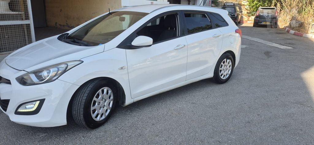 יונדאי i30