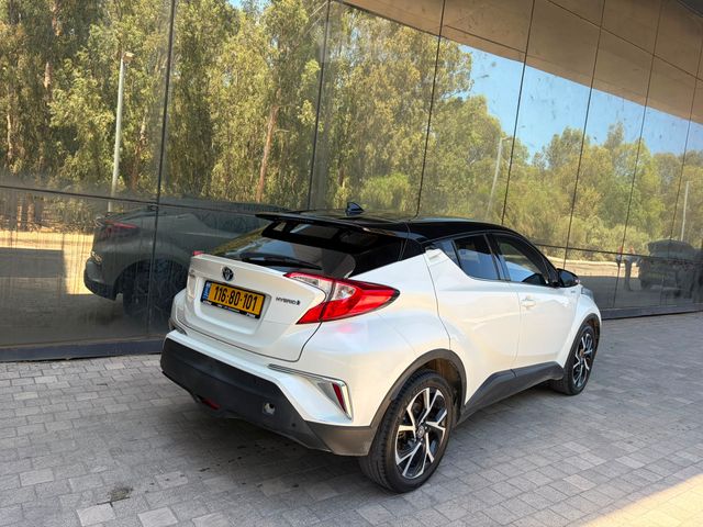 טויוטה C-HR