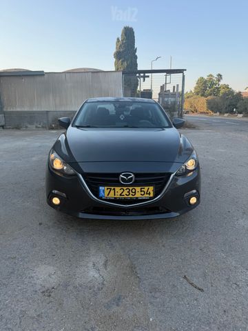 מאזדה 3