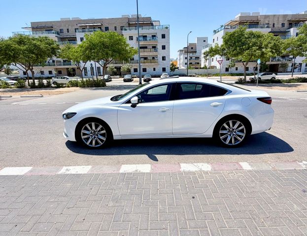מאזדה 6
