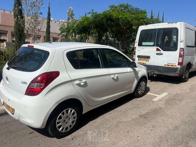 מודעת רכב יונדאי i20