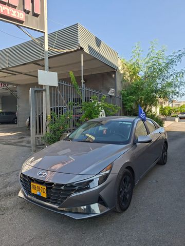 יונדאי אלנטרה