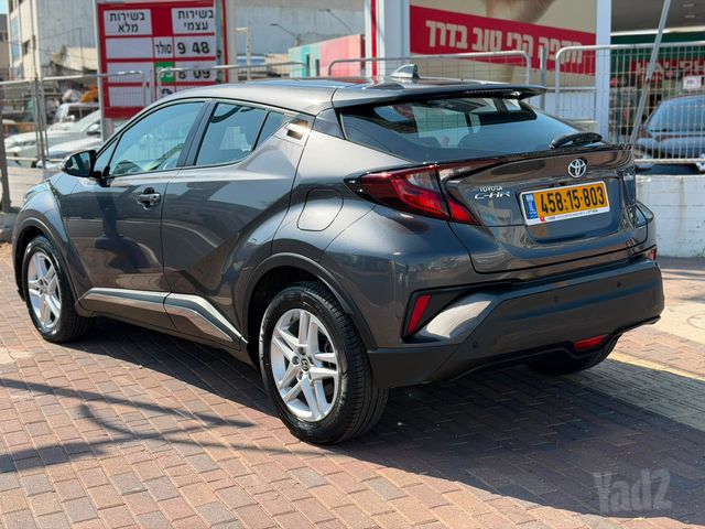טויוטה C-HR