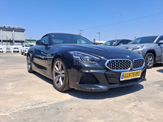 ב מ וו Z4