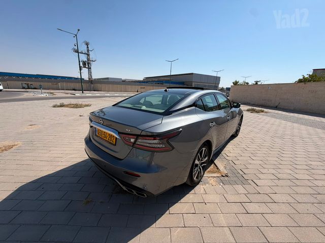 ניסאן מקסימה
