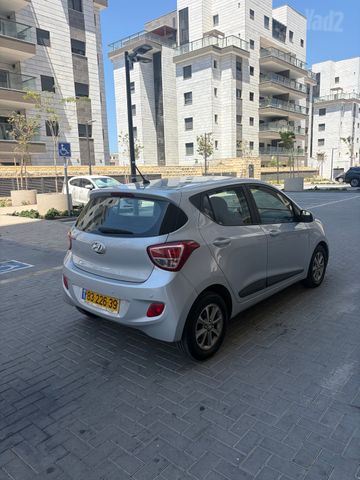 יונדאי i10