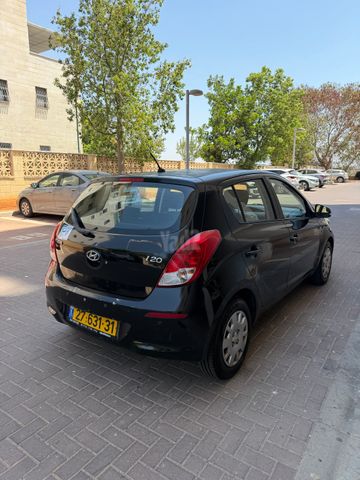 יונדאי i20