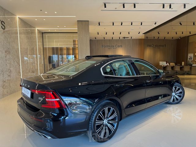 וולוו S60