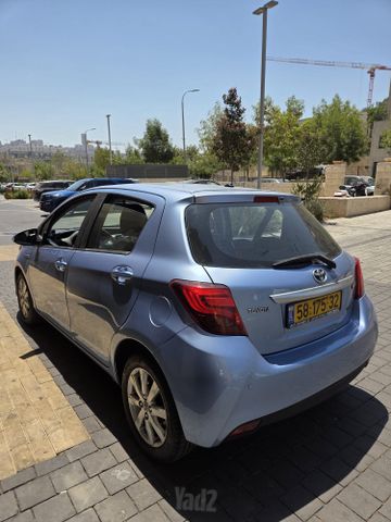 טויוטה יאריס