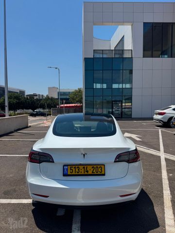 טסלה מודל 3